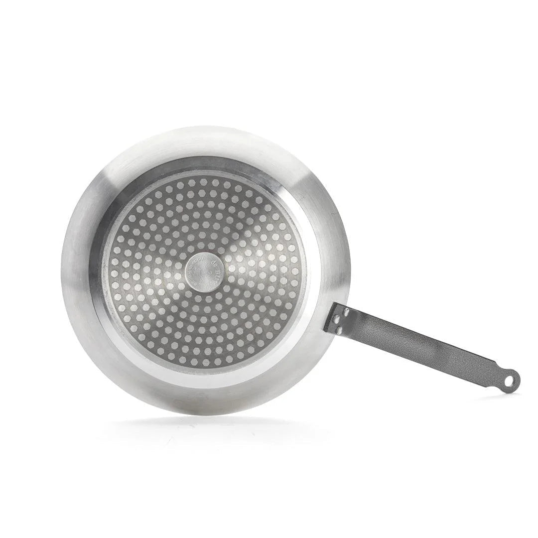 de Buyer - Choc Resto Non - Stick Frying Pan, Red, ø28cm - Lacbleu Wines - DB8450.28 - 3011248450288