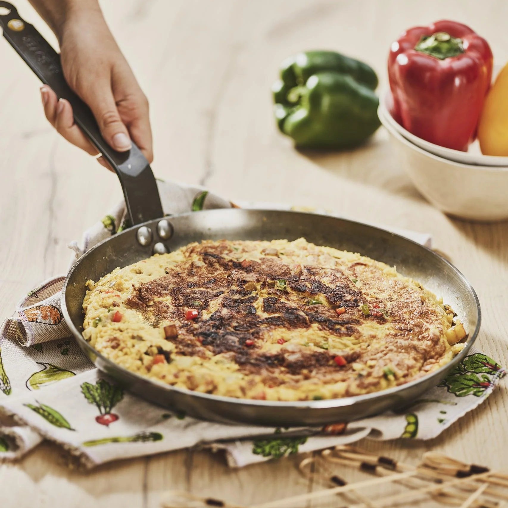 de Buyer - Mineral B Omelette Pan, ø28cm - Lacbleu Wines - DB5611.28 - 3011245611286