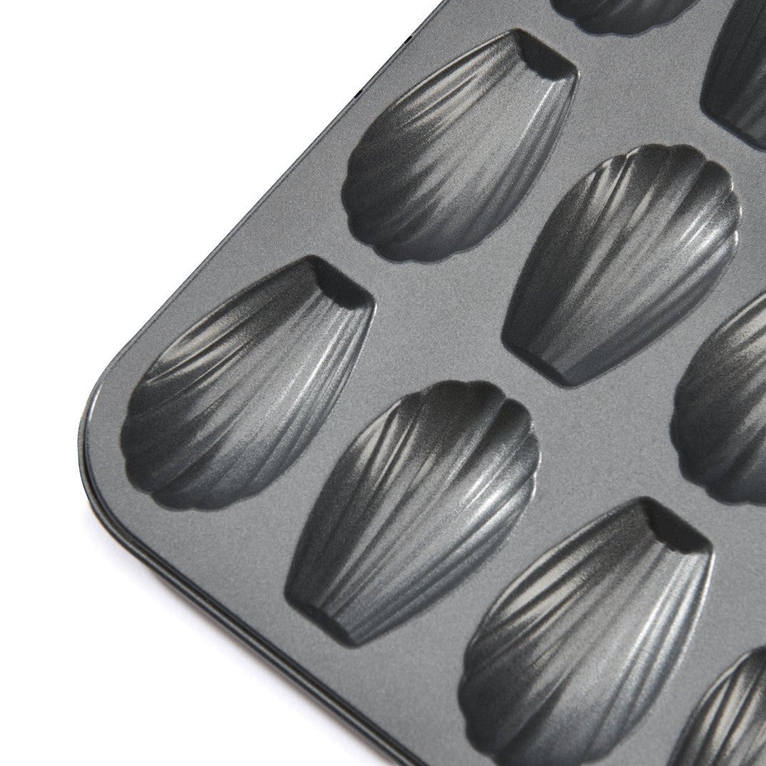 de Buyer - Madelines 12 Slot Baking Tray - Lacbleu Wines - DB4710.12 - 3011244710126