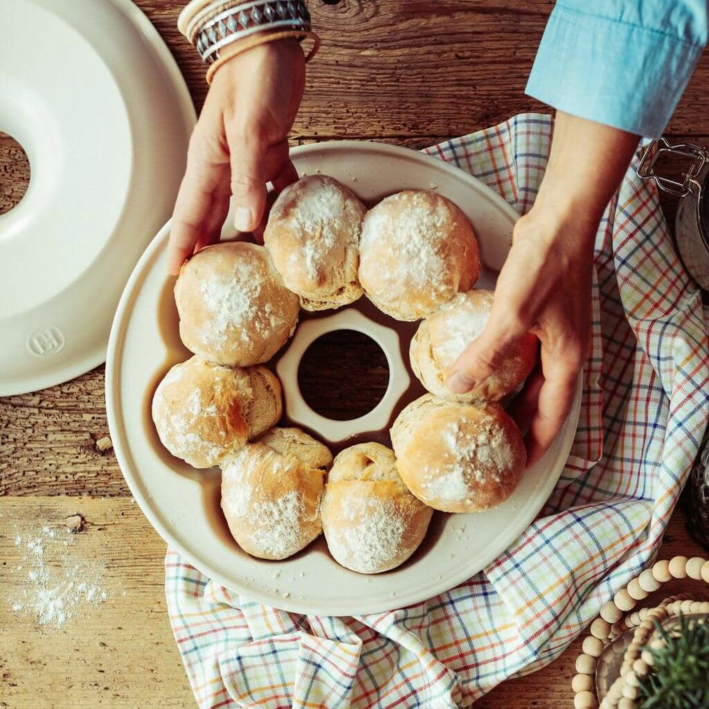 Emile Henry - Bread Roll Crown Baker, Linen - Lacbleu Wines - EH505505 - 3289315055050