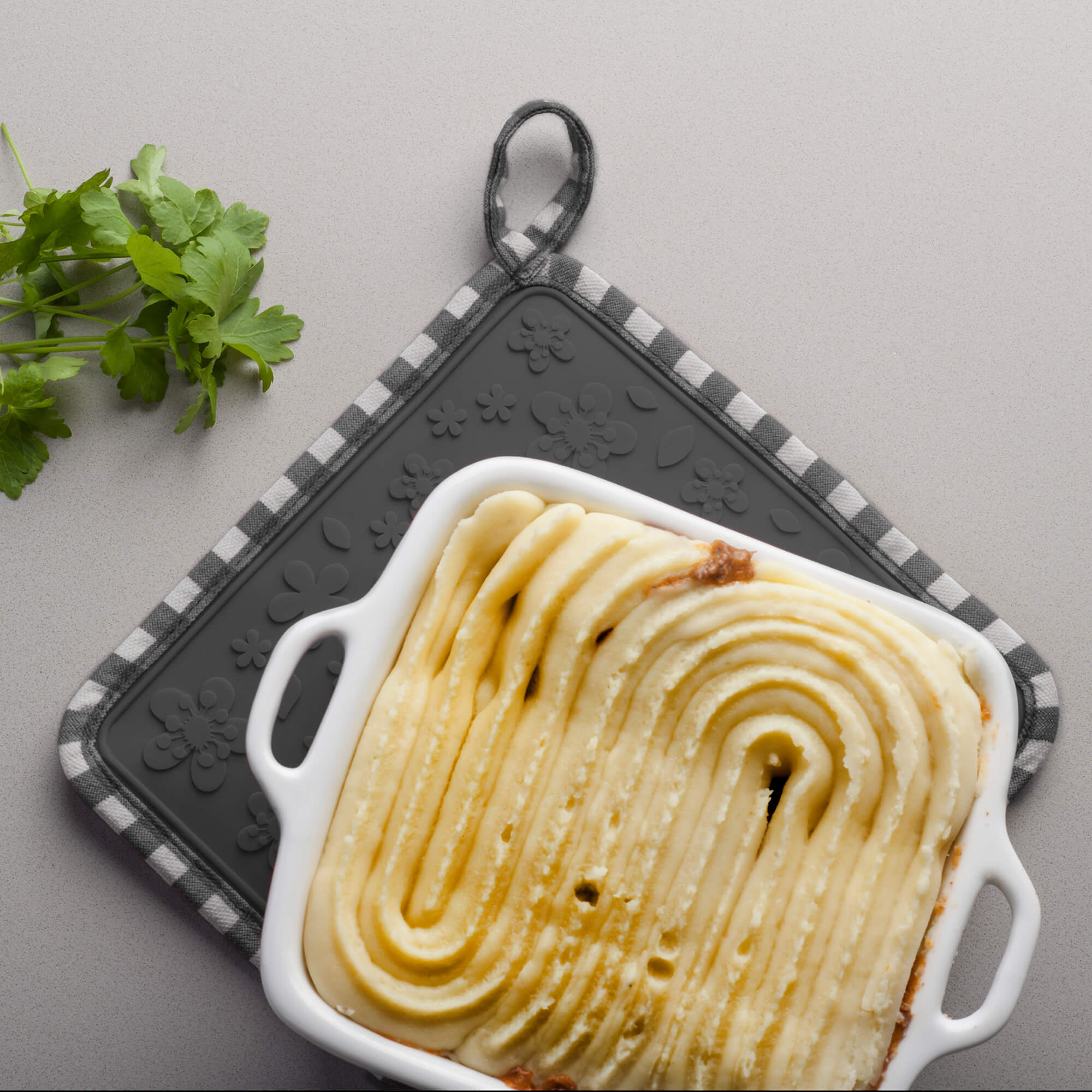 Zeal - Silicone Square Hot Grab & Hot Mat Trivet, Dark Grey - Lacbleu Wines - V107T - 5036638084711